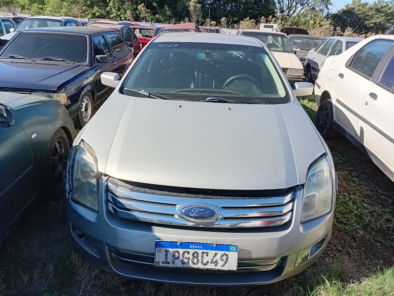 Ford Fusion 2008 em leilão