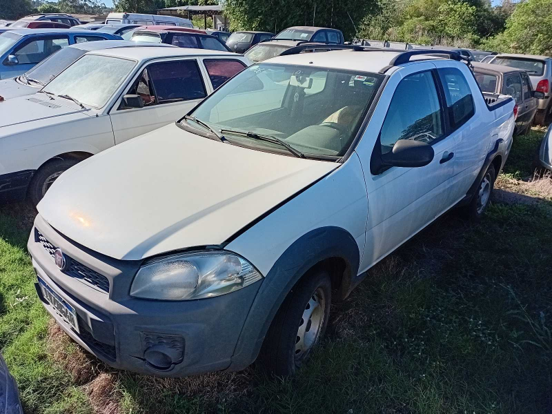 Fiat Strada 2015 em leilão