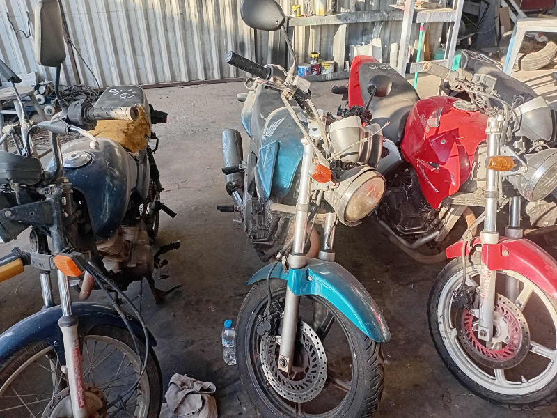 Honda CBX 2003 em leilão