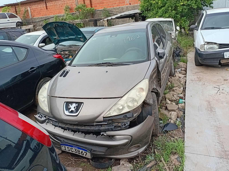 Peugeot 207 2012 em leilão