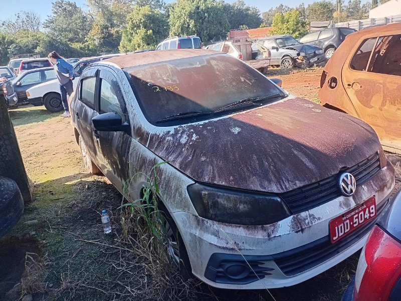 Volkswagen Novo Voyage 2017 em leilão