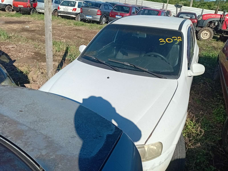 Chevrolet Celta 2002 em leilão