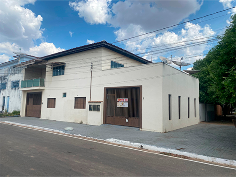 Prédio - Paranaíta - MT, localizado em Paranaíta - MT, bairro Setor Comercial