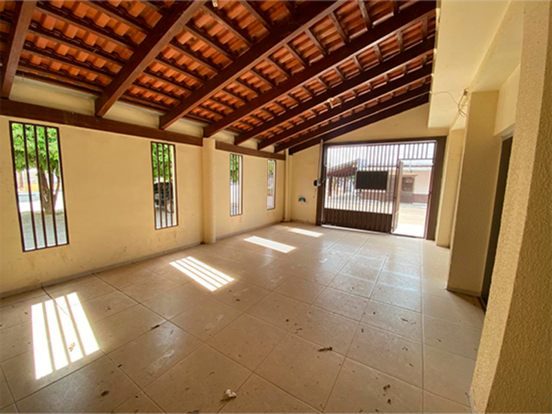 Prédio - Paranaíta - MT, localizado em Paranaíta - MT, bairro Setor Comercial