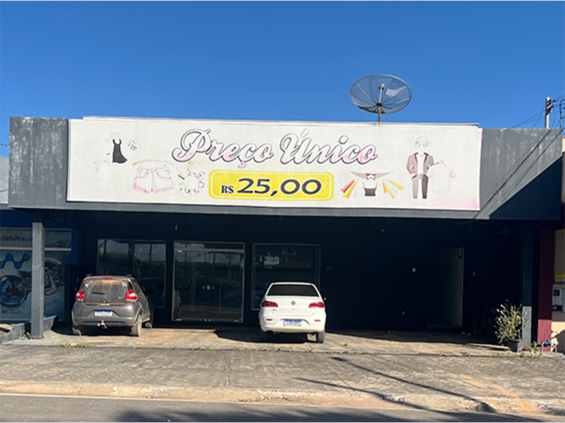 Prédio - Paranaíta - MT, localizado em Paranaíta - MT, bairro Setor Comercial