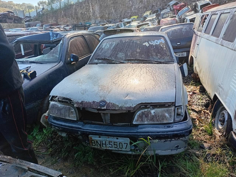 Chevrolet Monza 1993 em leilão