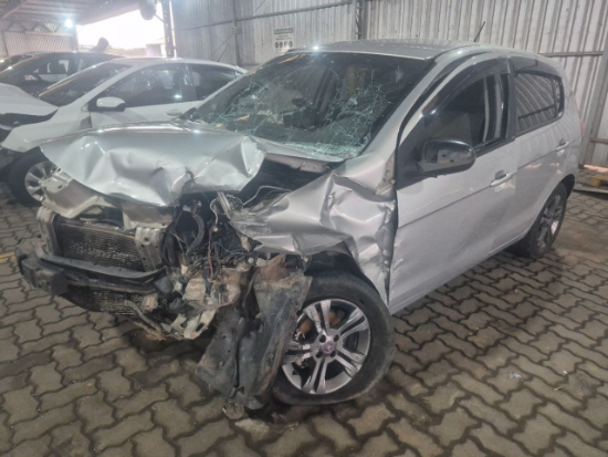 - Sucata Fiat Palio ESSENCE 1.6 2013 2013 Gas/Alc