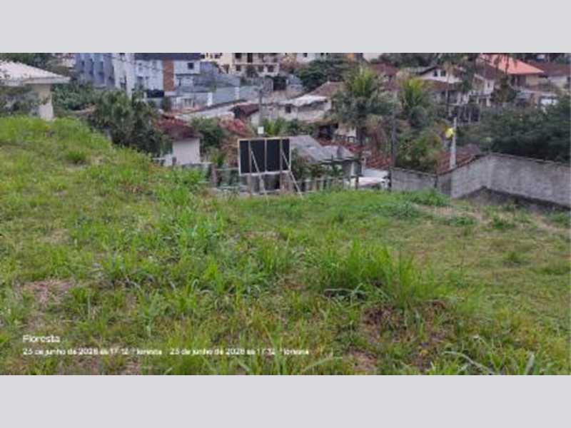 Terreno - Joinville - SC, localizado em Joinville - SC, bairro Floresta