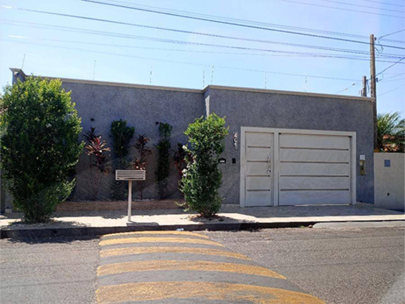 Casa - Macaubal - SP, localizado em Macaubal - SP, bairro Centro