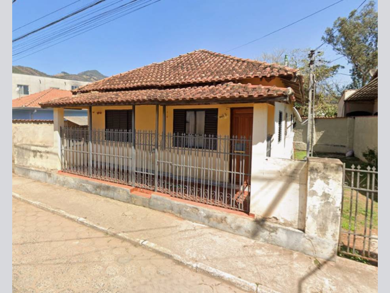 Casa - Piranguçu - MG, localizado em Piranguçu - MG, bairro Centro