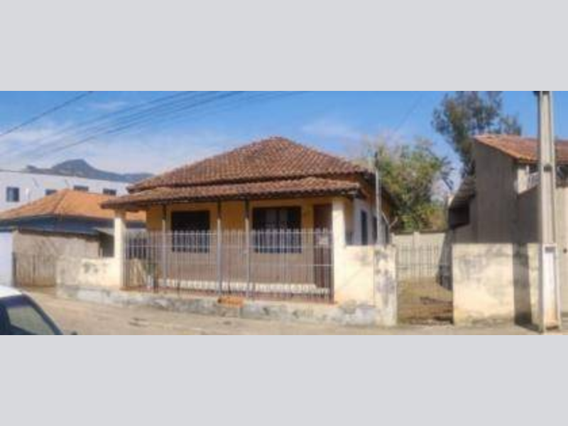 Casa - Piranguçu - MG, localizado em Piranguçu - MG, bairro Centro