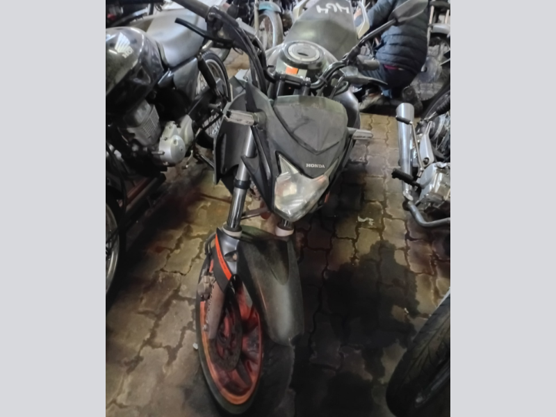 Honda CB 2021 em leilão