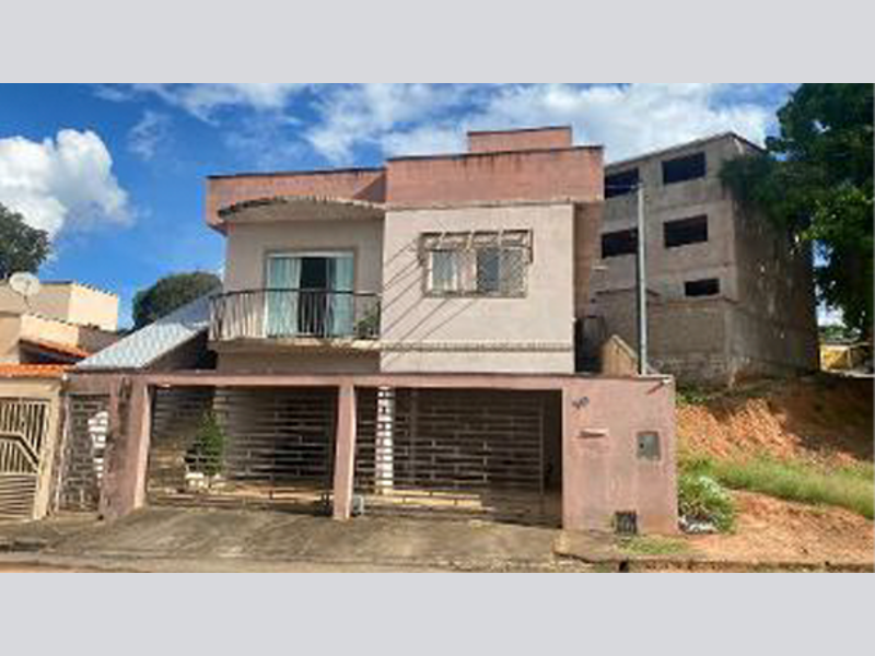 Casa - Cláudio - MG, localizado em Cláudio - MG, bairro Dona Tininha