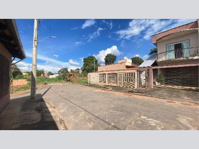 Casa - Cláudio - MG, localizado em Cláudio - MG, bairro Dona Tininha