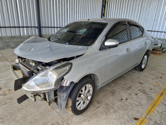 - Sucata Nissan Versa 16 SV 2018 2019 Gas/Alc