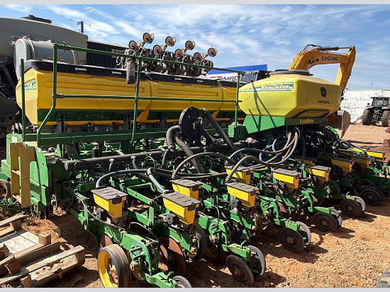PLANTADEIRA JOHN DEERE 2130 2019