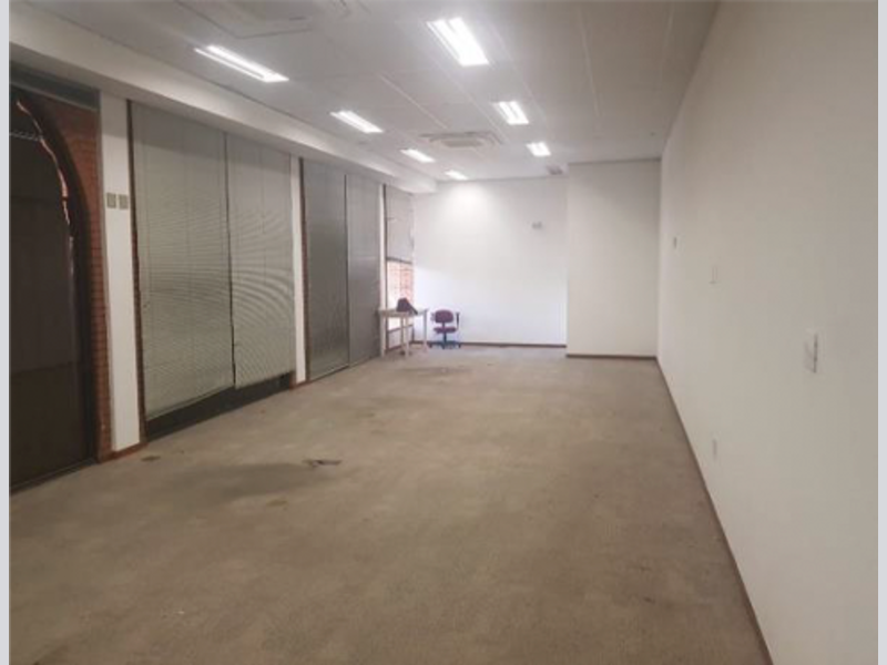 Prédio - Joinville - SC, localizado em Joinville - SC, bairro Centro
