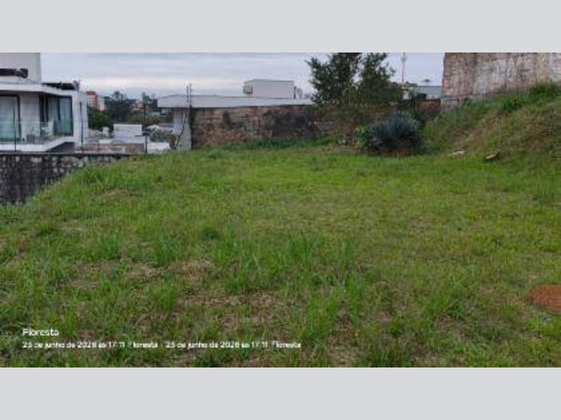 Terreno - Joinville - SC, localizado em Joinville - SC, bairro Floresta