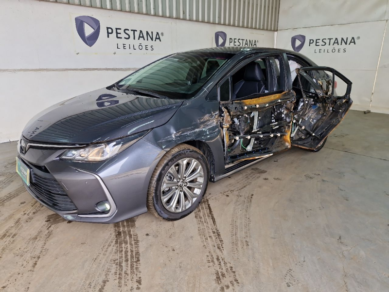 Toyota Corolla 2023 em leilão