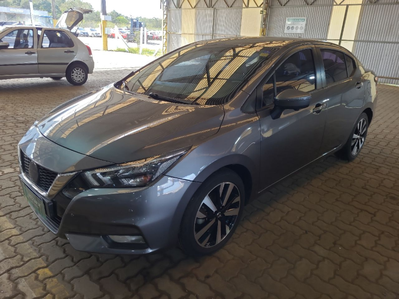 Nissan Versa 2022 em leilão