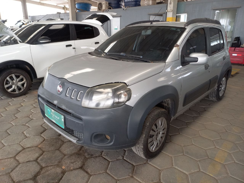 Fiat Uno 2011 em leilão