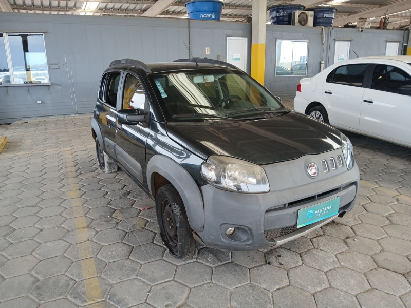 Fiat Uno 2012 em leilão