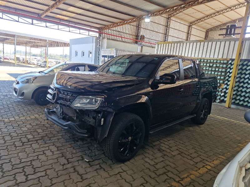 Volkswagen Amarok 2022 em leilão