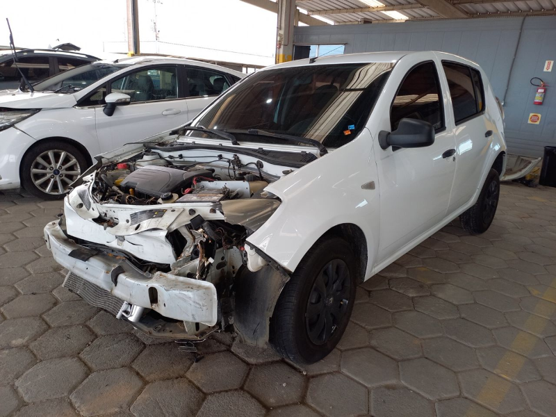 Renault Sandero 2014 em leilão