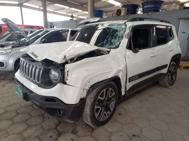 Jeep Renegade 2021 em leilão