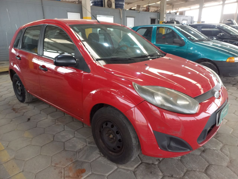 Ford Fiesta 2013 em leilão