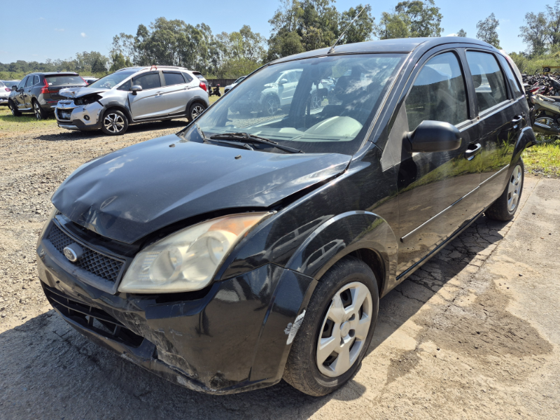 Ford Fiesta 2008 em leilão