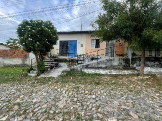 Casa - Santa Quitéria - CE
