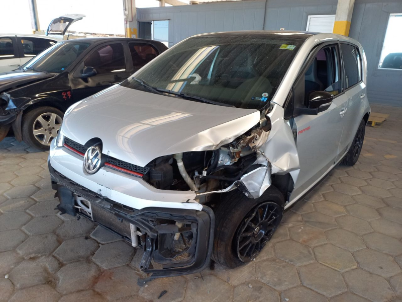 Volkswagen Up 2018 em leilão