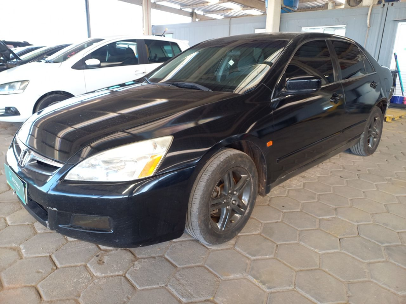 Honda Accord 2006 em leilão
