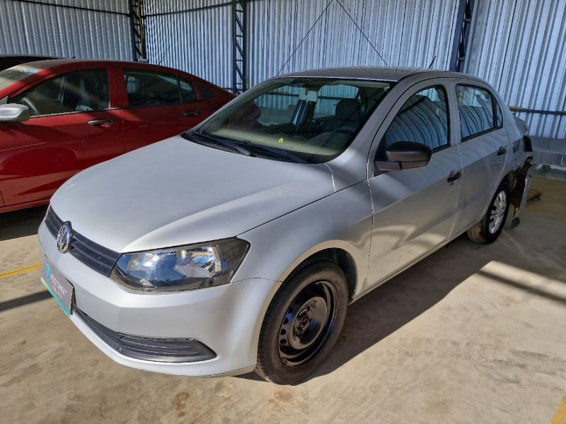 Volkswagen Voyage 2015 em leilão