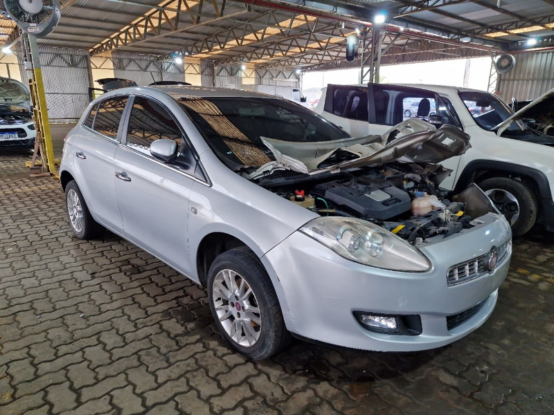 Fiat Bravo 2013 em leilão