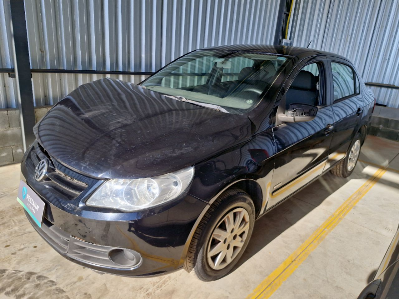 Volkswagen Voyage 2012 em leilão