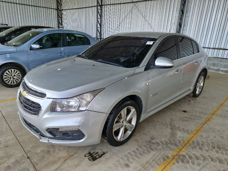 Chevrolet Cruze 2015 em leilão