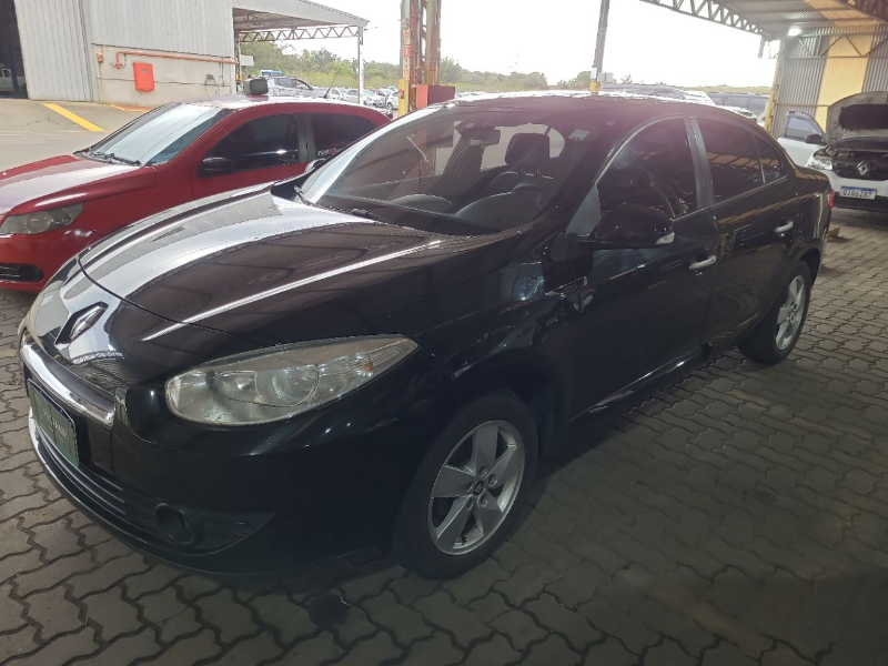 Renault Fluence 2014 em leilão