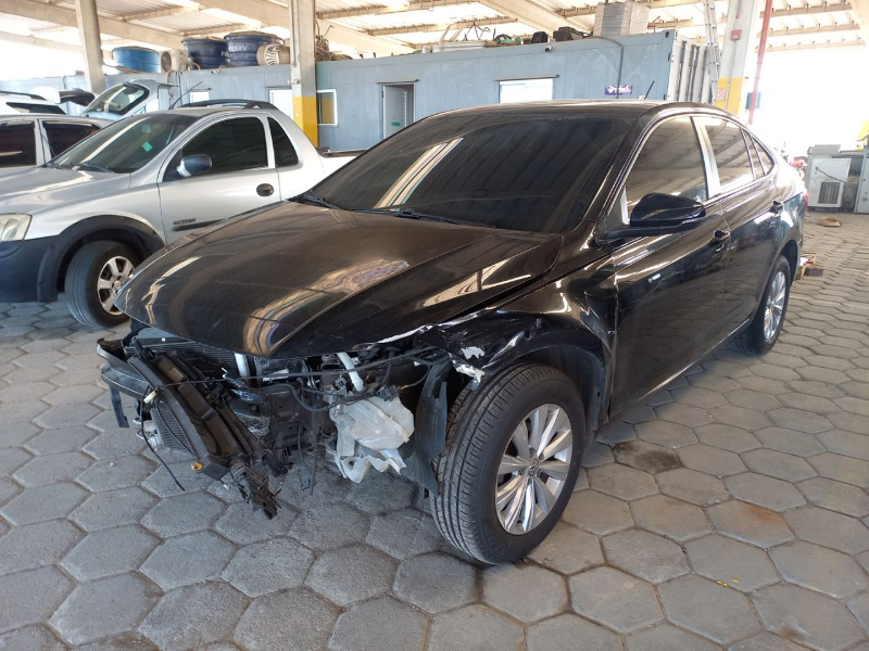 Volkswagen Virtus 2021 em leilão