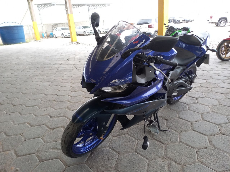 Yamaha YZF 2024 em leilão