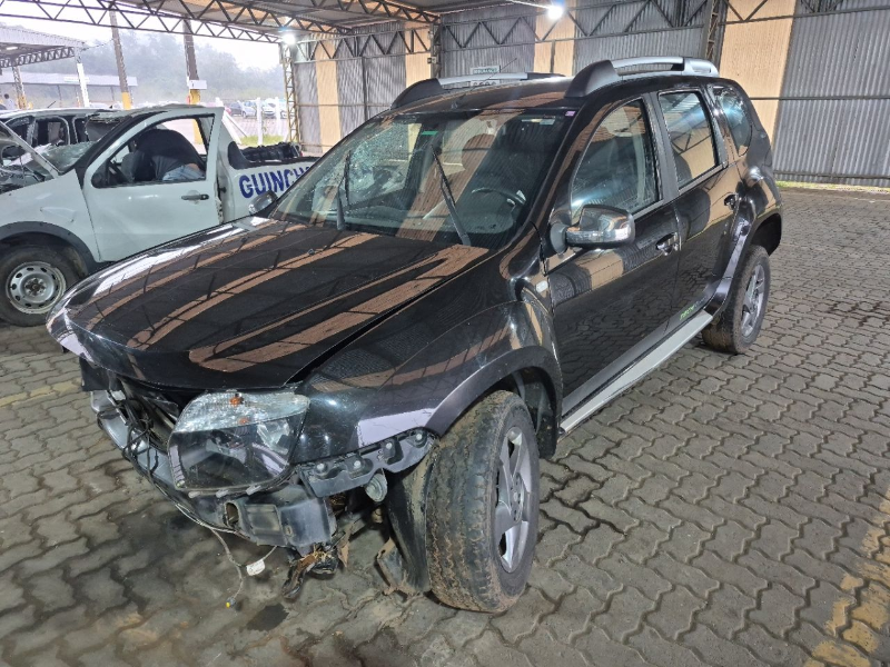 Renault Duster 2013 em leilão