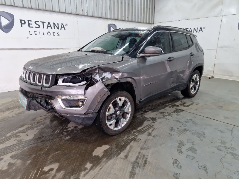 Jeep Compass 2018 em leilão