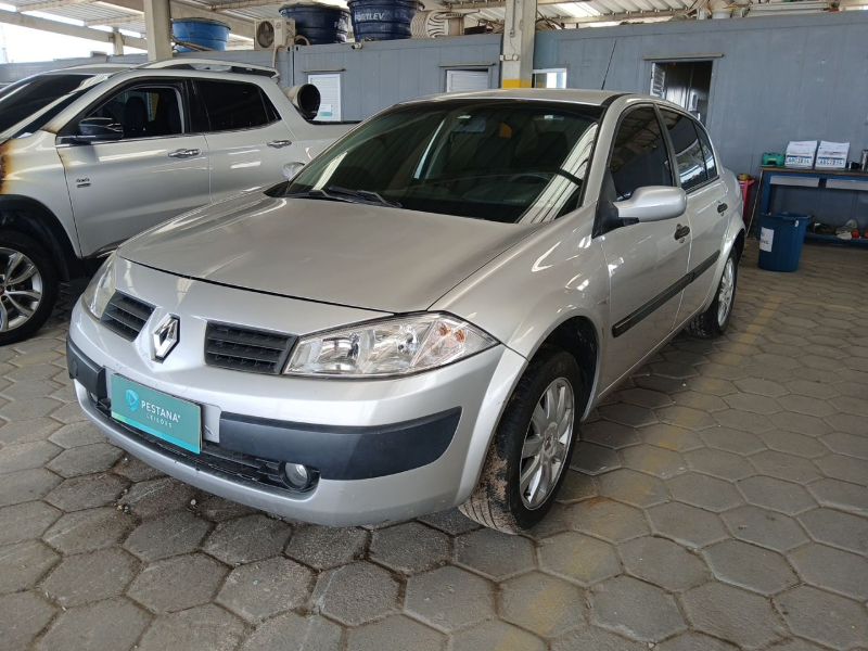 Renault Megane 2011 em leilão