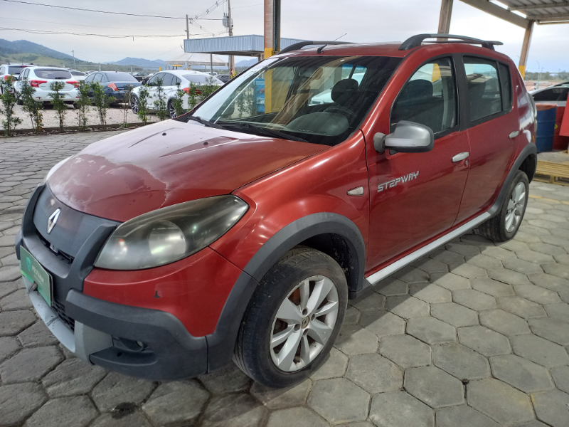 Renault Sandero 2012 em leilão