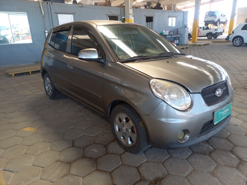 Kia Picanto 2010 em leilão