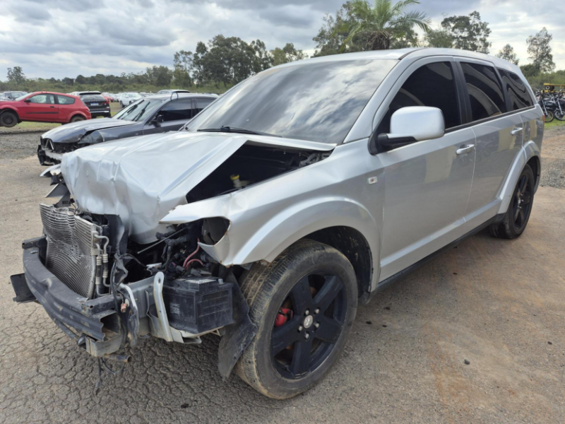 Dodge Journey 2010 em leilão