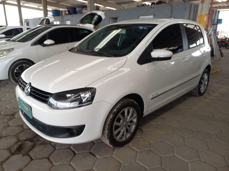 Volkswagen Fox 2014 em leilão