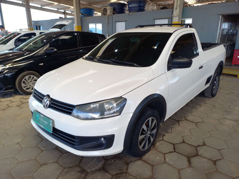 Volkswagen Saveiro 2015 em leilão