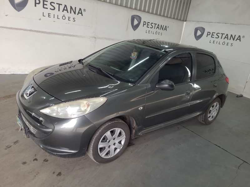 Peugeot 207 2012 em leilão